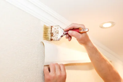 Pose de papier peint à Chartrier-Ferrière — revêtements muraux et toiles de verre